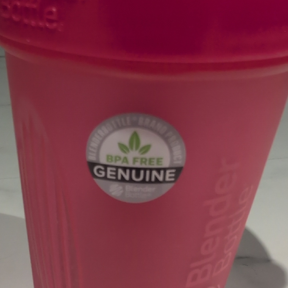 Classic Shaker Bottle - Red - Picture 2 of 5